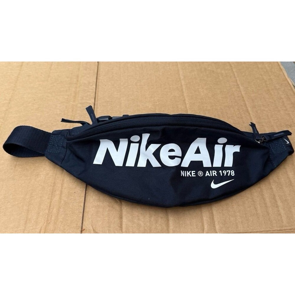 Nike Waist Pack. Navy.